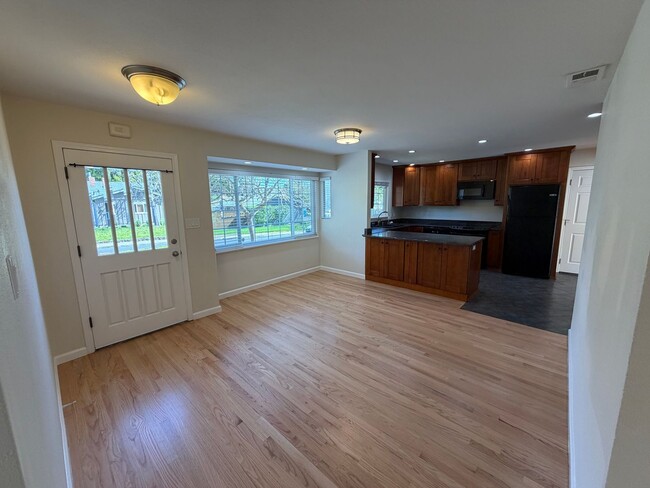 Photo - Beautifully Updated Glenwood (San Rafael) 3x2 Home with Large Yard, HW Floors, Garage