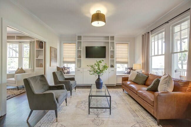 Building Photo - 429 W Park Ave Rental