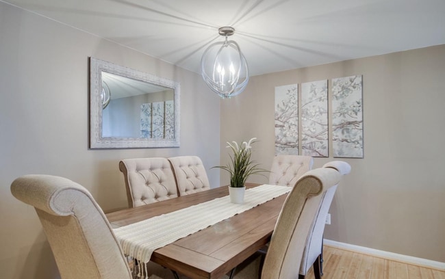 Photo - 1295 N Van Dorn St