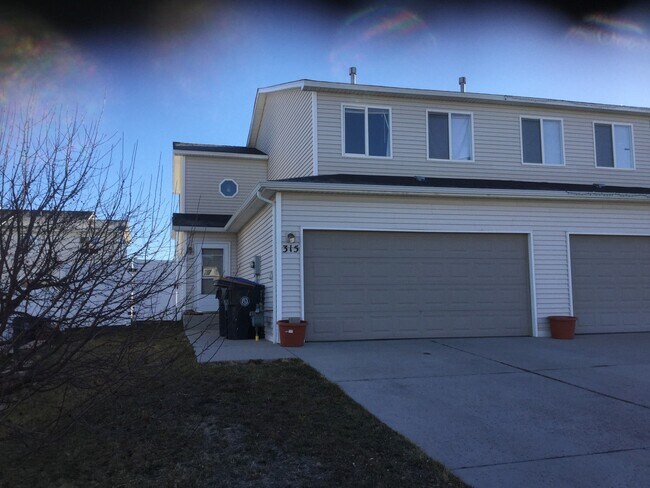 3 BEDROOM, 2.5 SOUTHPARK TOWNHOME - 3 BEDROOM, 2.5 SOUTHPARK TOWNHOME