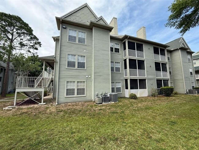 Building Photo - 6166 Westgate Dr Unit 103