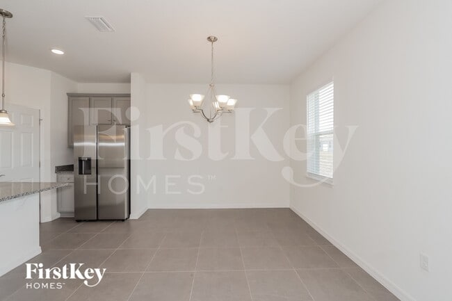 Photo - 303 Corbel Ln