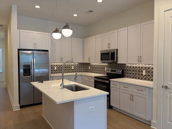 Photo - Beautiful 2/2.5 townhome near downtown Franklin available!