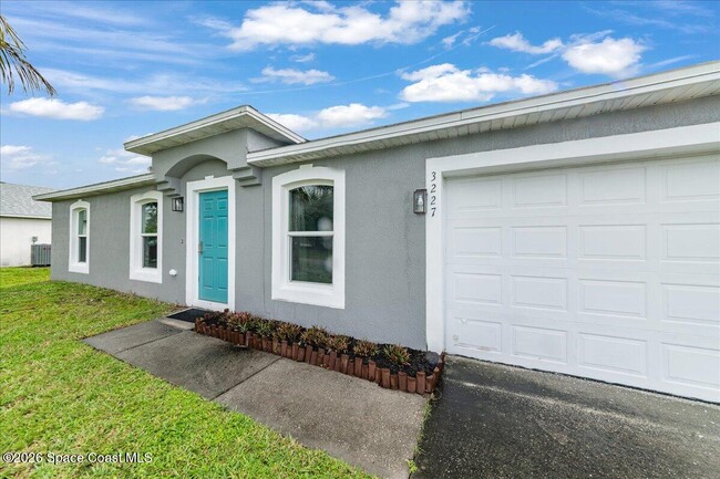 Photo - 3227 Warsaw Ave SE