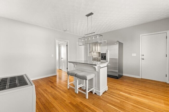 Photo - 1553 Rodman St Unit 2