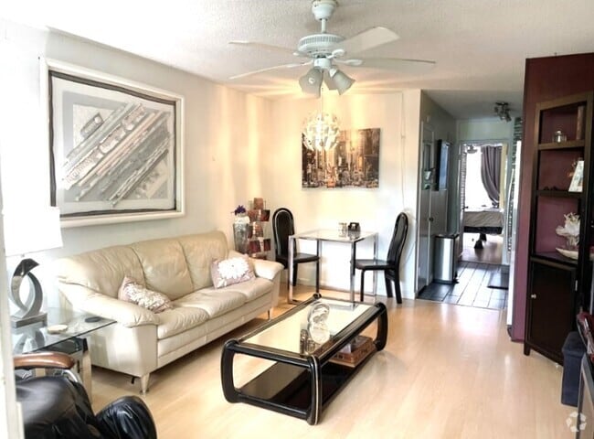 Building Photo - 425 Ena Rd Unit 204-C Rental