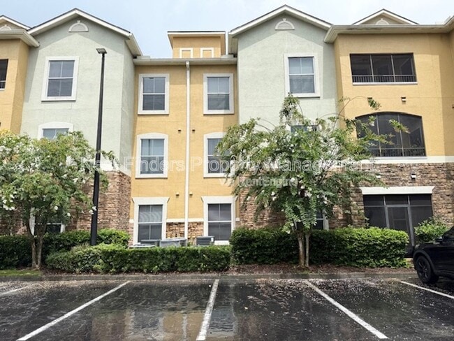 Photo - 8539 Gate Pkwy W Unidad 1415