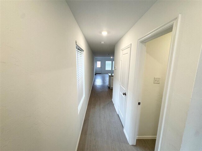 Photo - 3305 NW 148th St