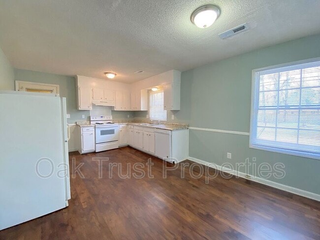 Photo - 109 Red Cedar Dr