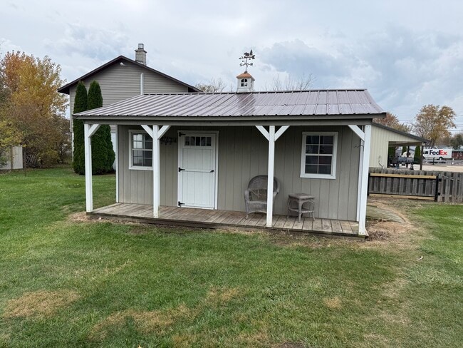 Photo - 700 S Clyde St