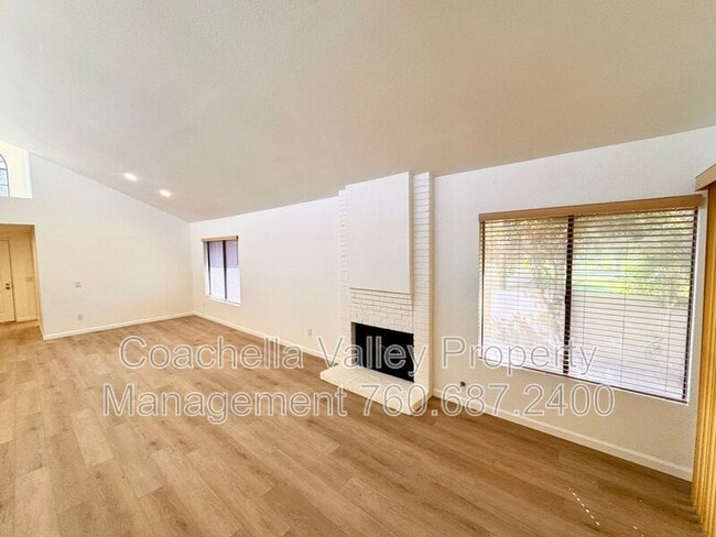 41595 Navarre Ct