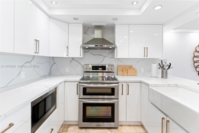 Photo - 5701 Collins Ave Unit 310