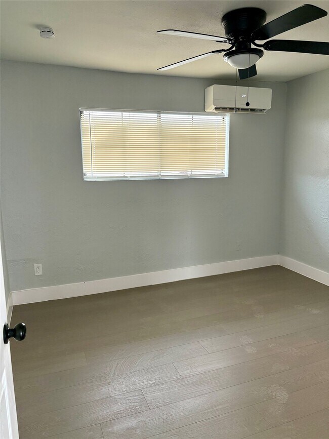 Photo - 1125 Ann St Unidad 11