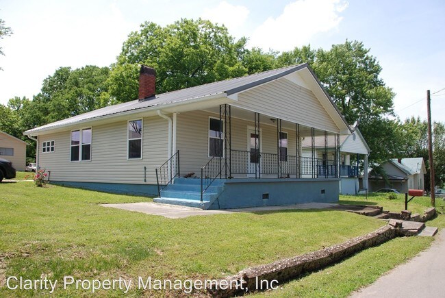 Apartments For Rent In Cleveland Tn Forrent Photo 2 Br 1 Bath House 740 4th Street Ne