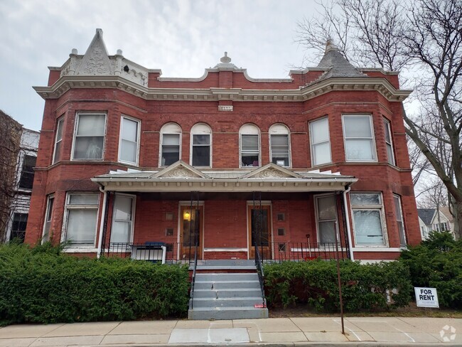 Building Photo - 1920 Maple Ave Unit 1920 Maple  1 Rental