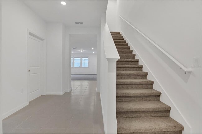 Photo - 4621 ORCHARD VIEW Aly