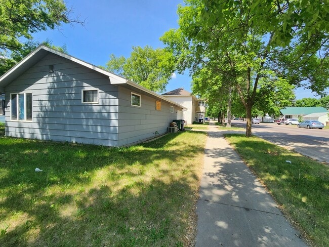 Photo - 2 bed 1 bath House
