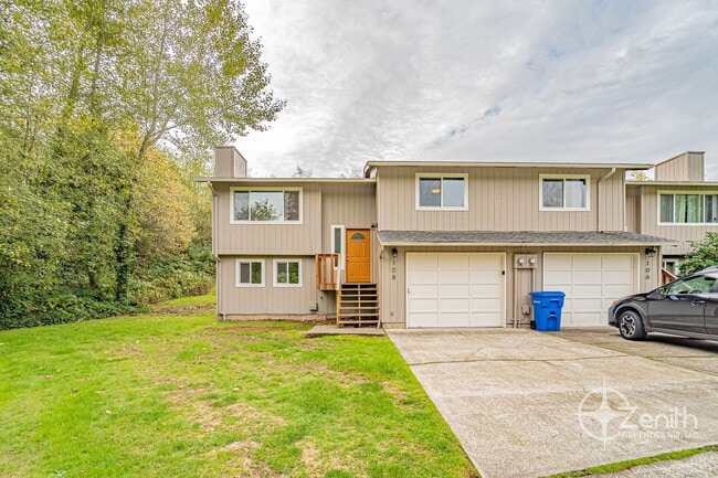 106 W Beacon Hill Dr