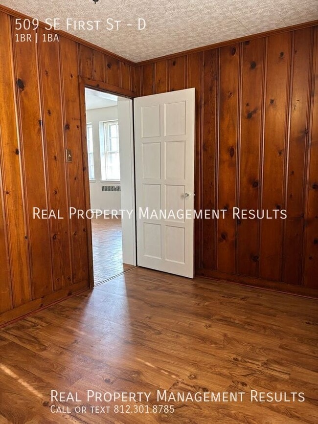 Photo - 509 SE First St-D Unit D