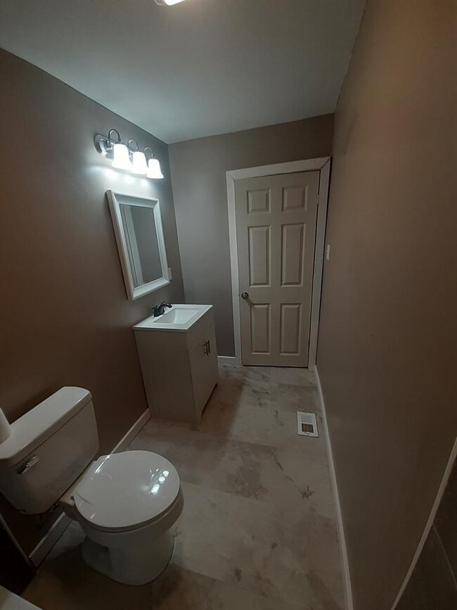 Photo - 907 Cedar St