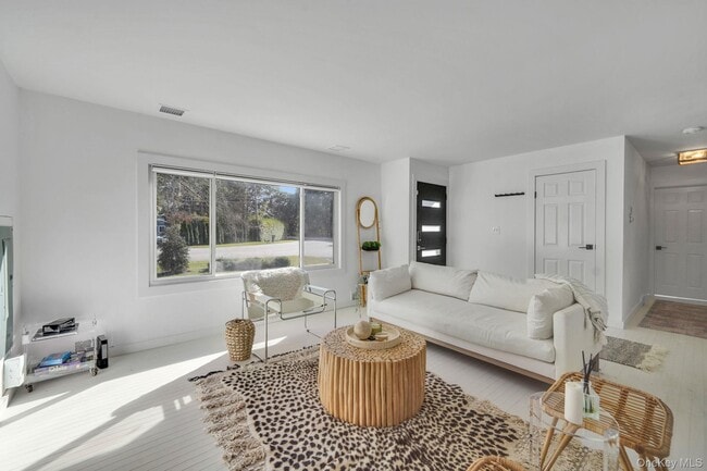 Photo - 138 W Tiana Rd