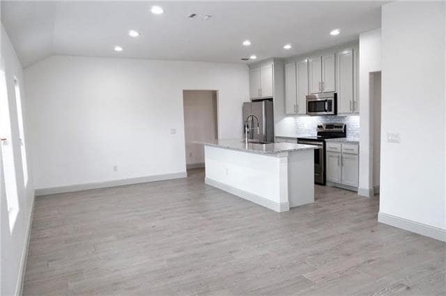 Photo - 424 E Nelson St