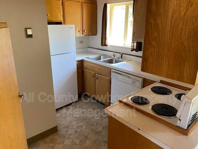 Photo - 1000 E Garfield St Unit Apt. 7