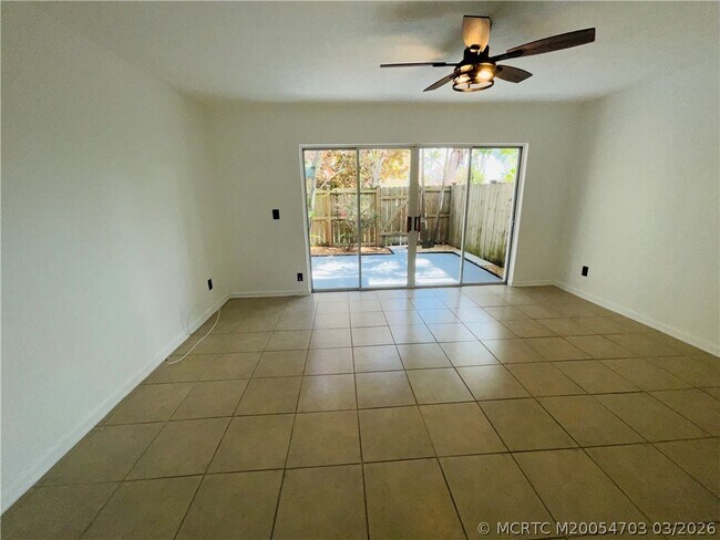 316 Hernando St