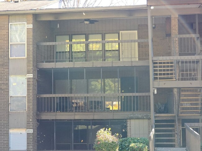 Building Photo - Knoxville 37923 - 2 bedroom, 2 bath condo ...