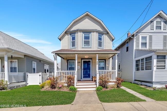 Photo - 320 Ocean Park Ave