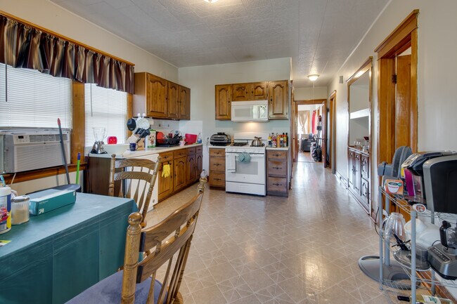 Photo - 5306 W Roscoe St Unit 2