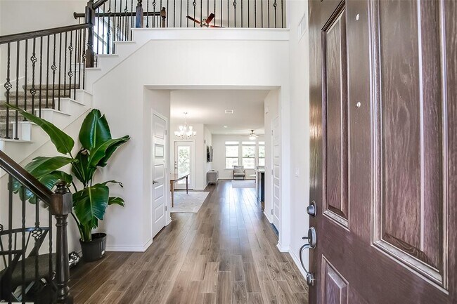 9202 Spade Cir