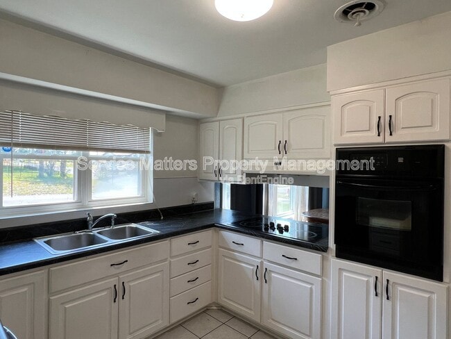 Photo - 5425 Westwood Dr