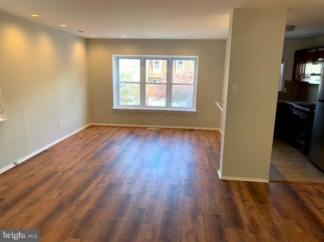 Photo - 9358 Neil Rd