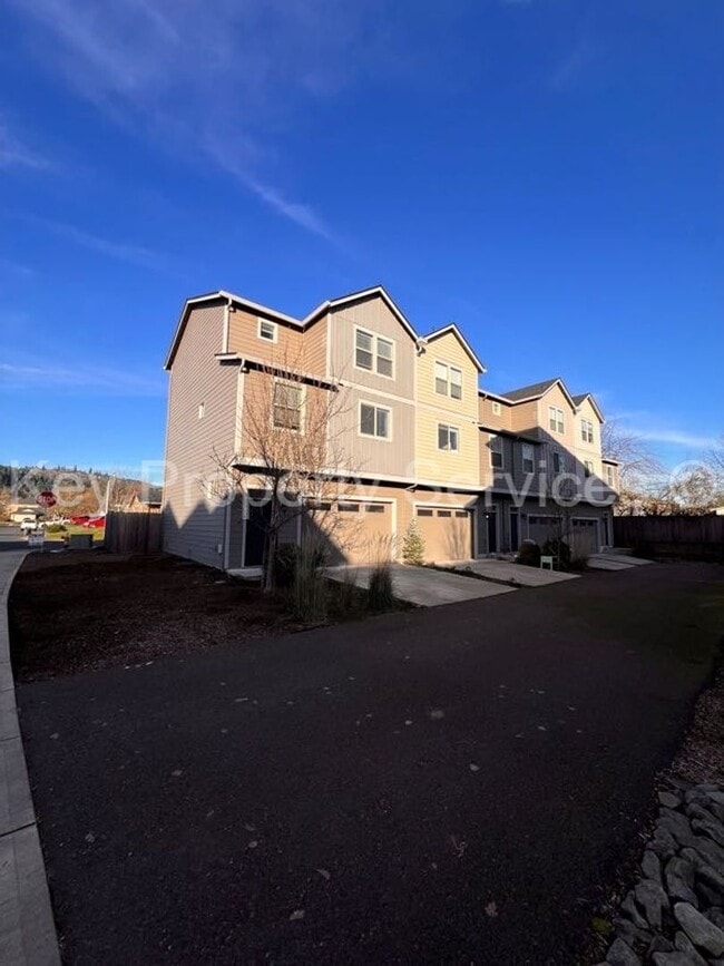 Photo - Woodland Townhome Just Minutes from i5