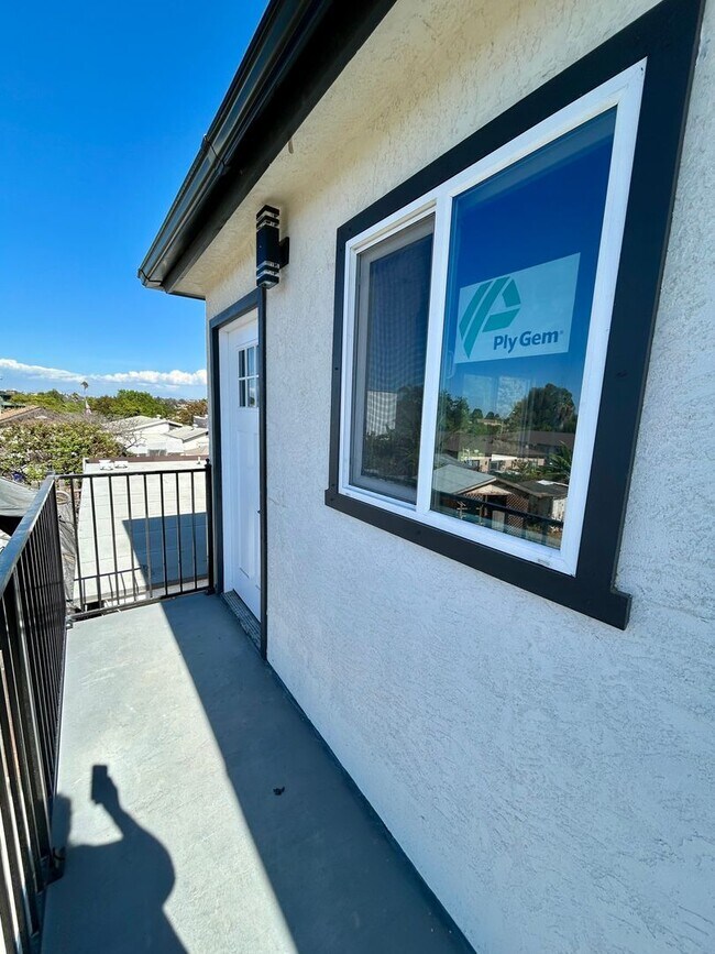 4776-4778 1/2 Castle Avenue  - 4782