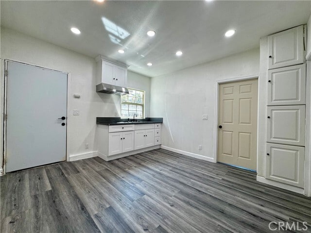 Building Photo - 851 Woodcrest Ave