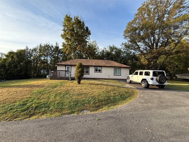 Photo - 809 Mt Airy Rd