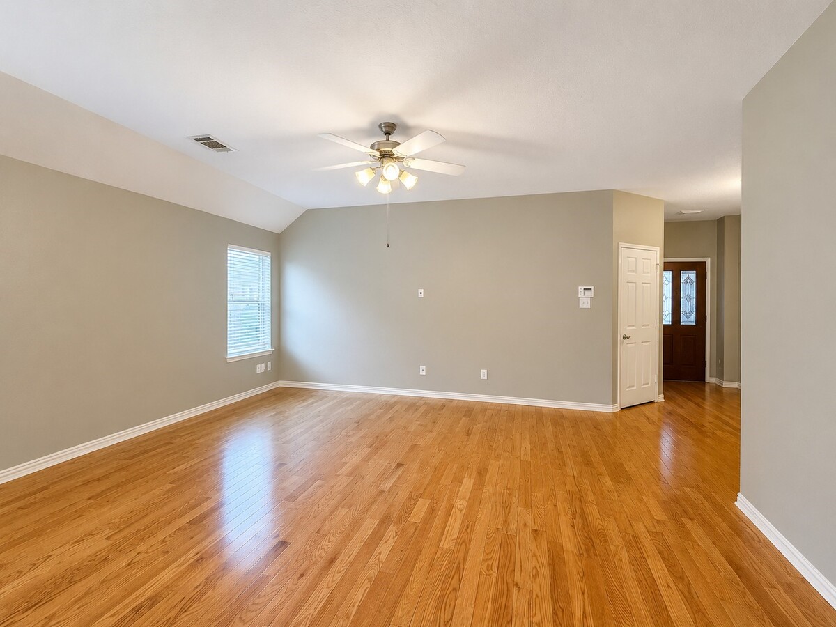 Photo - 2119 Hawthorne Brook Ln
