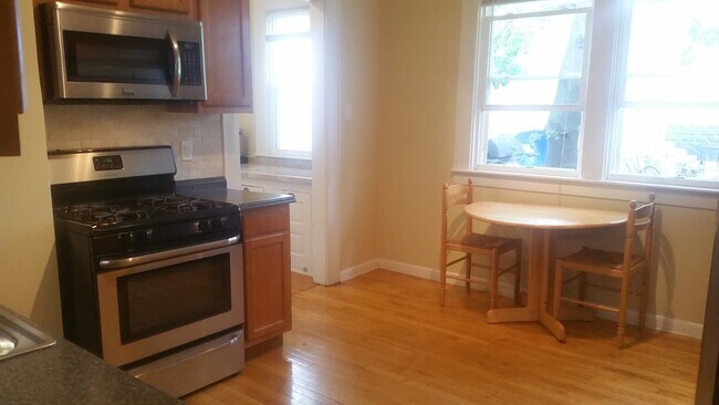 Photo - 1033 Westcott St