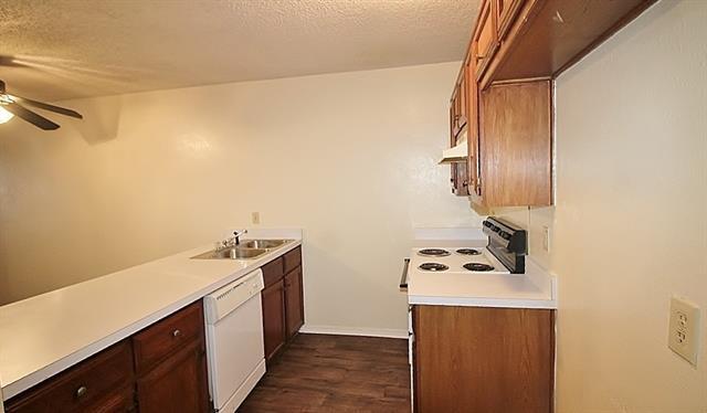 Photo - 122 Country Bend