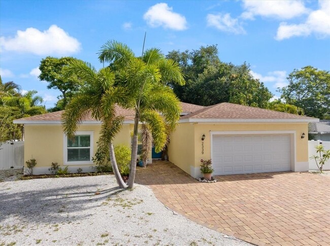 Photo - 2339 Datura St
