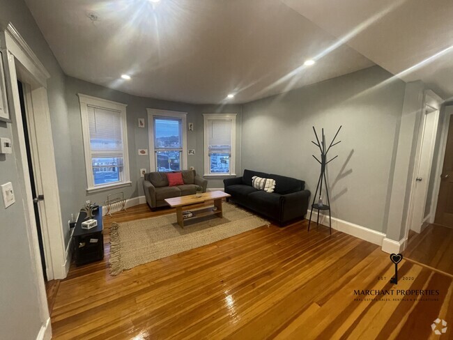 Building Photo - 7 Denby Rd Unit 1 Rental