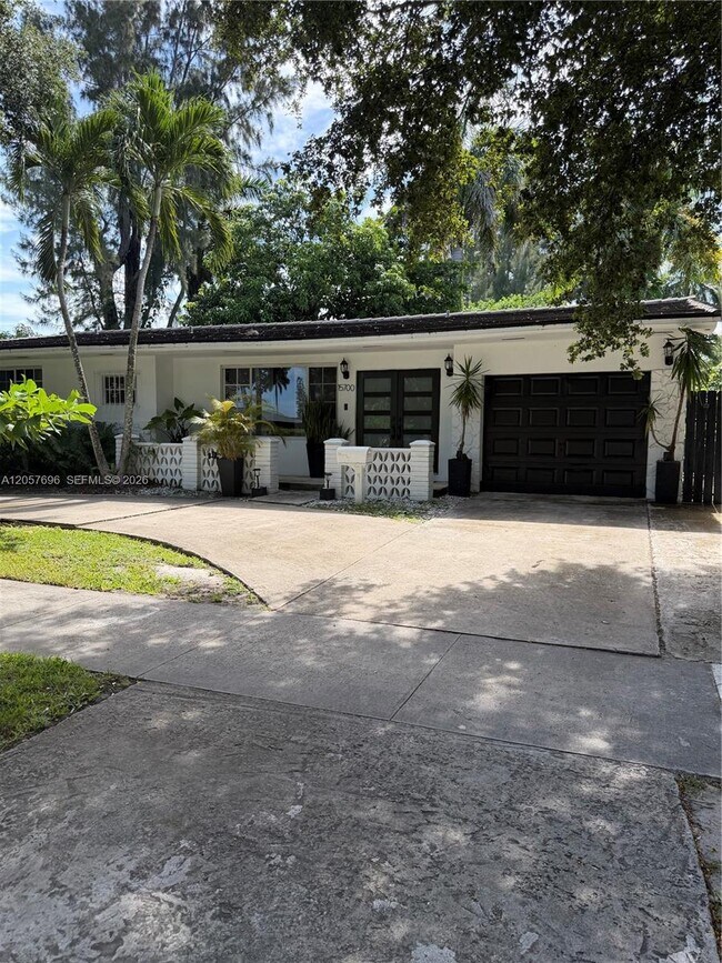 Photo - 15700 N Miami Ave