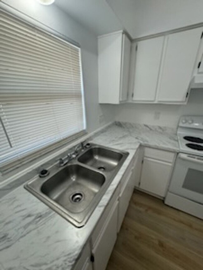 Photo - 341 Mercury Ave SE Unit 203