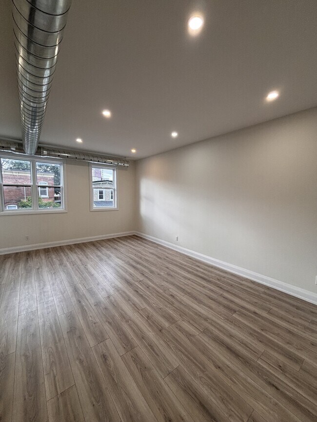Photo - 84 Eccles St