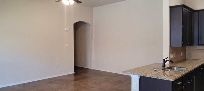 Photo - 3/2 in New Braunfels