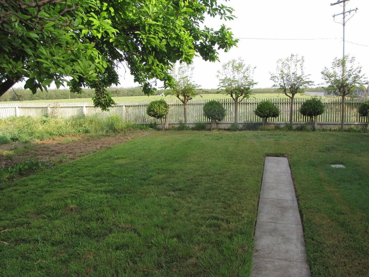 Photo - 15573 E Milton Rd