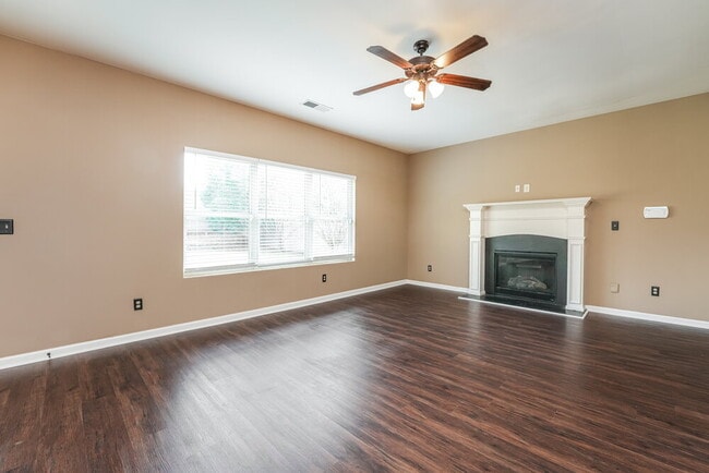 Photo - 981 Rock Elm Dr