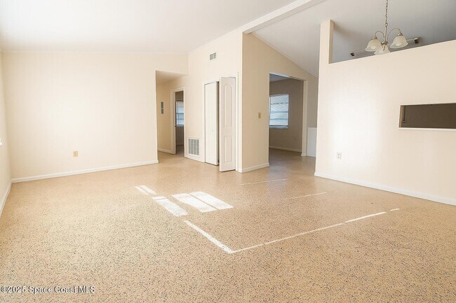 Photo - 814 Warren Ave